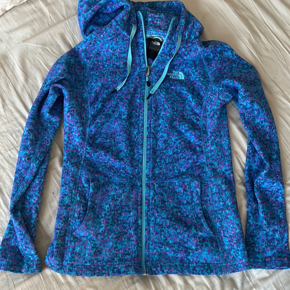North face sweater
